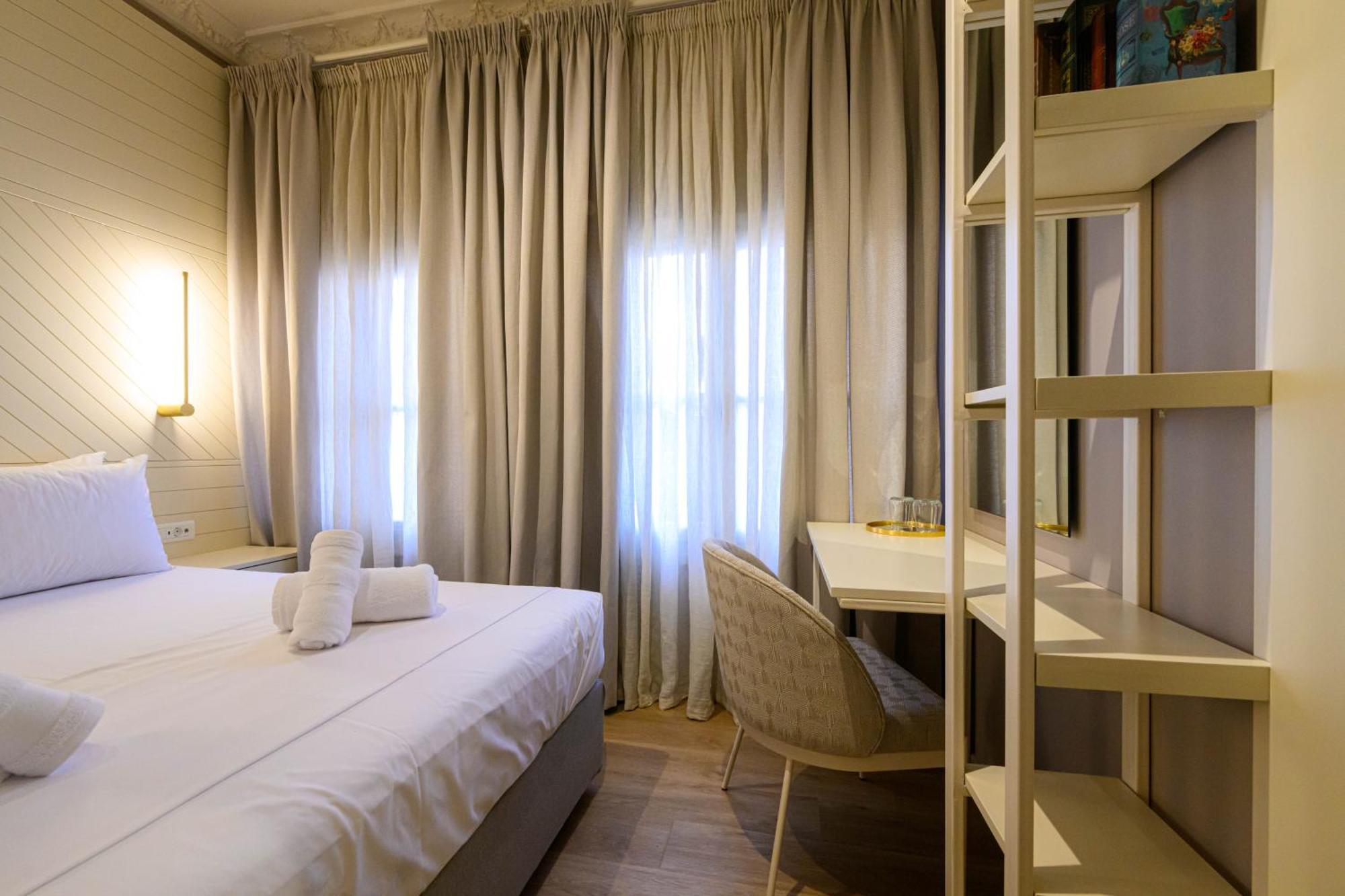 Blueblood - The Rooms Kalamata Luaran gambar