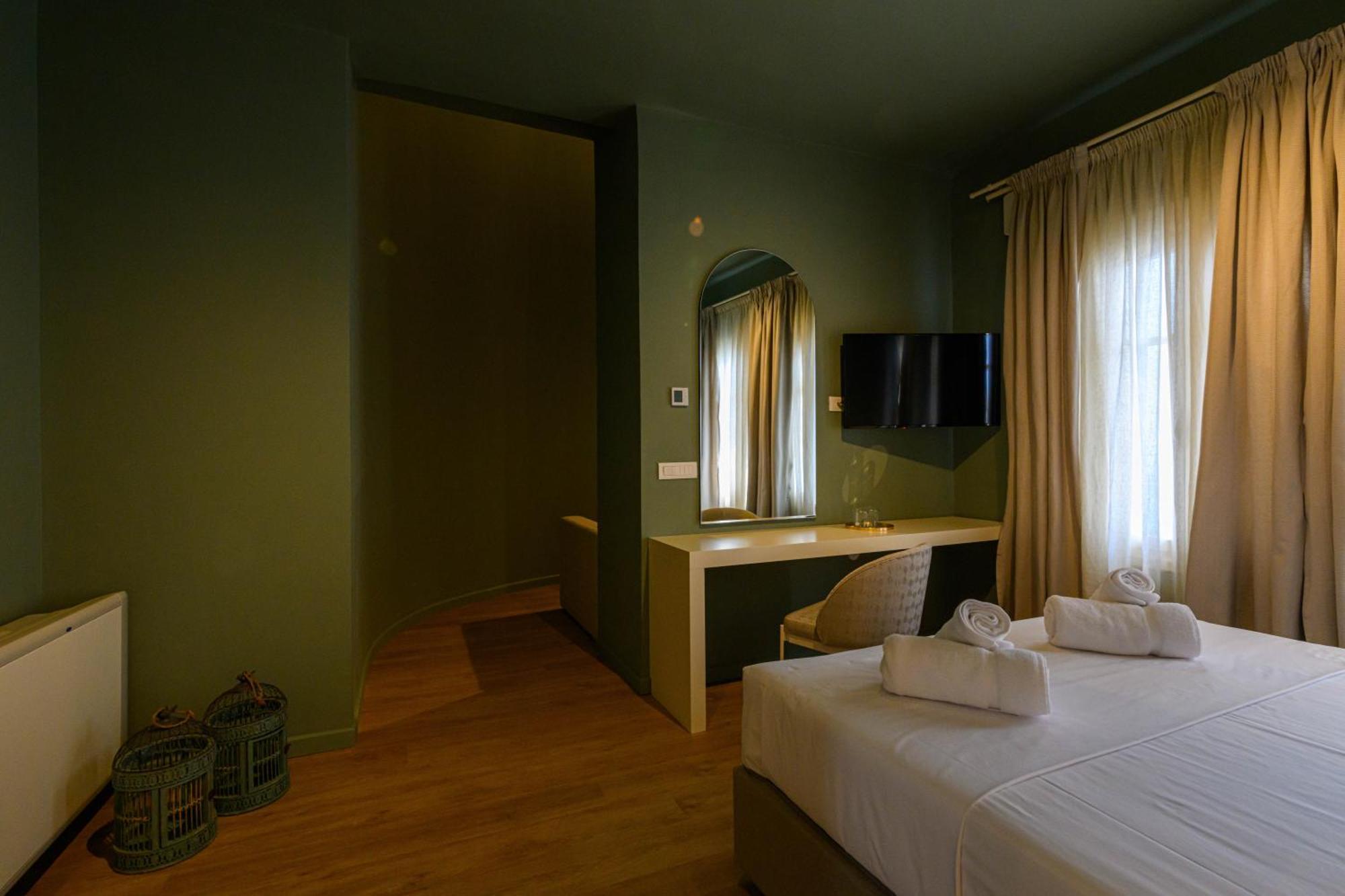 Blueblood - The Rooms Kalamata Luaran gambar