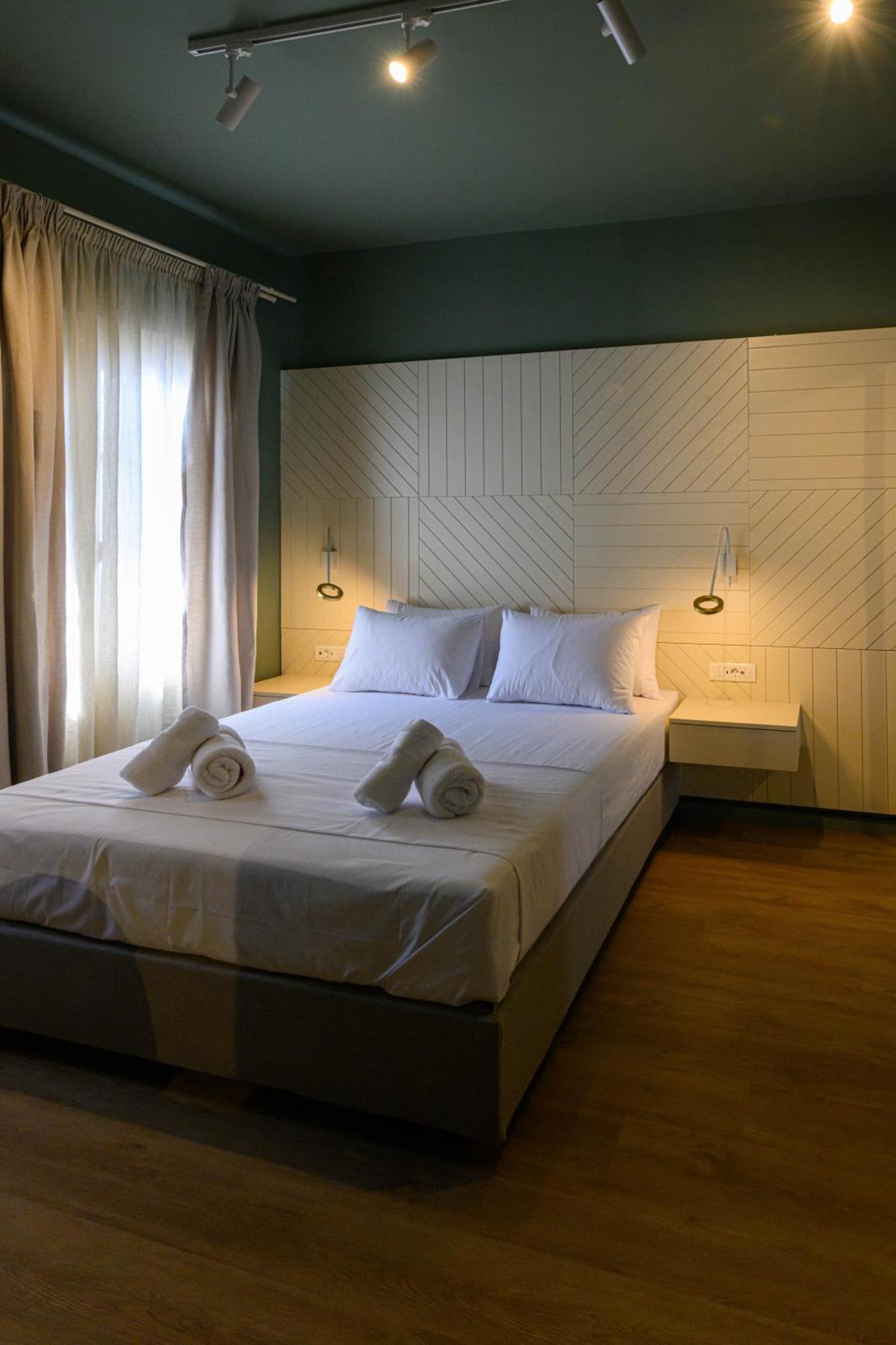 Blueblood - The Rooms Kalamata Luaran gambar